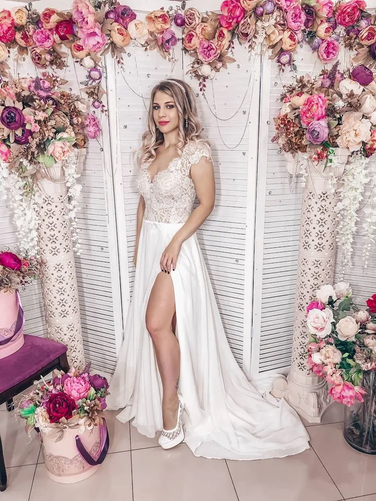 ---Elegante vestido de novia estilo griego, una nube de chifòn sobre una enagua acampanada te permite jugar con superposiciones 