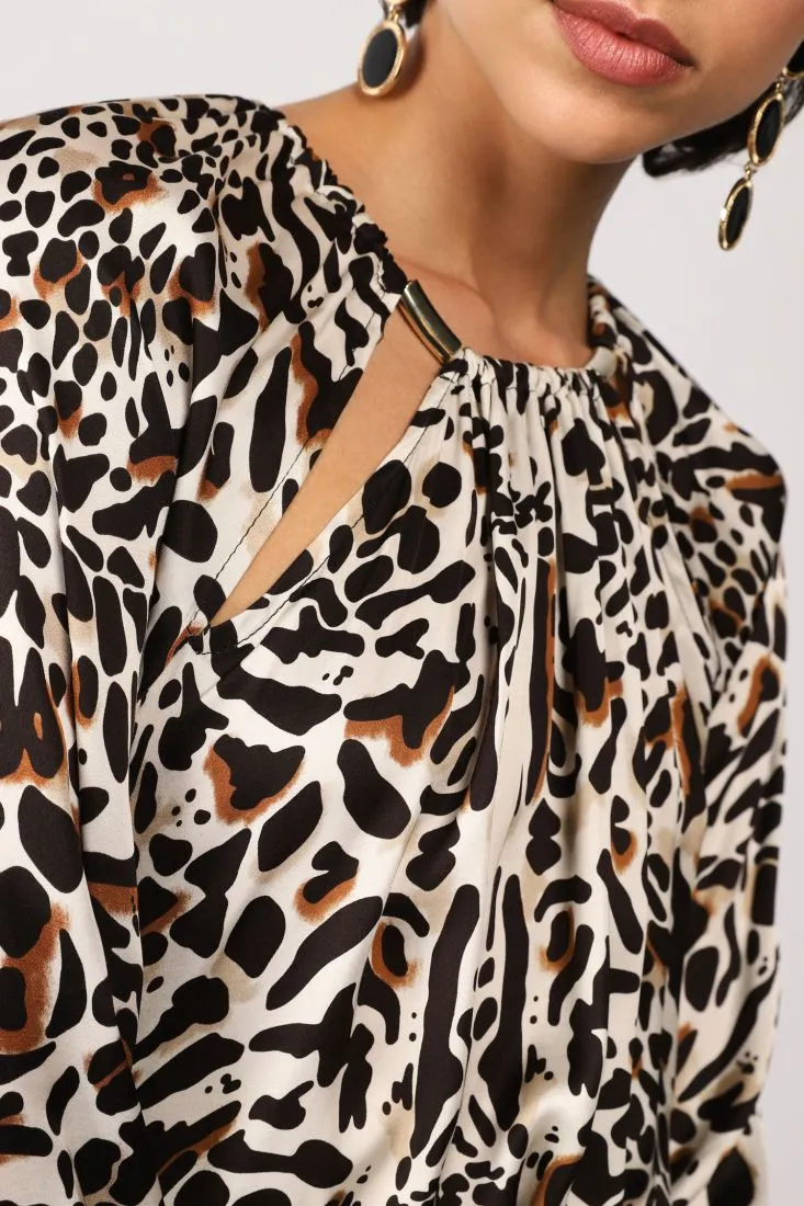 Abito lungo fantasia animalier con cut-out