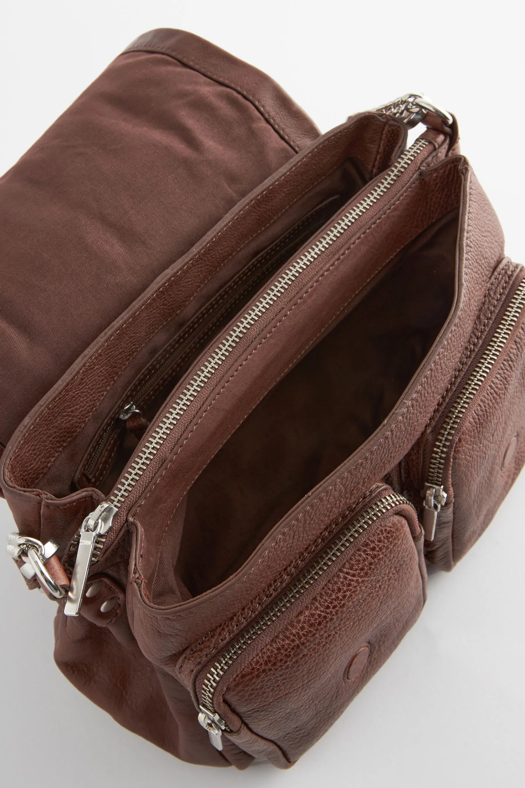 Borsa a tracolla in pelle trapuntata con catena    