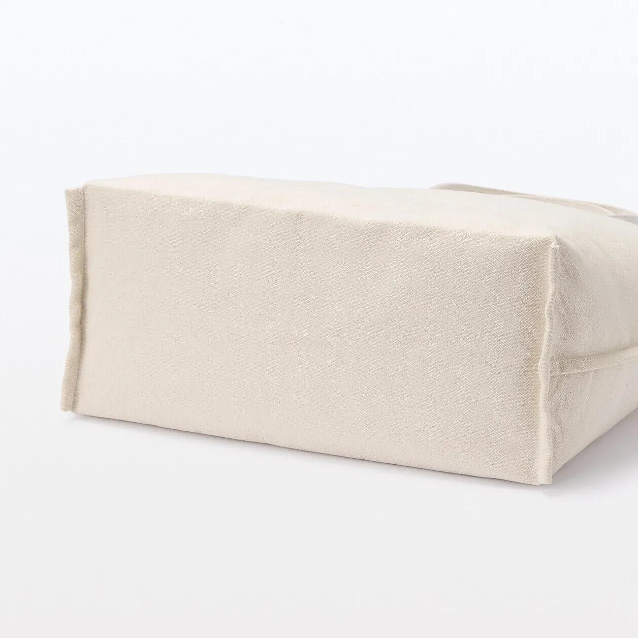Borsa tote con doppio manico in tela.