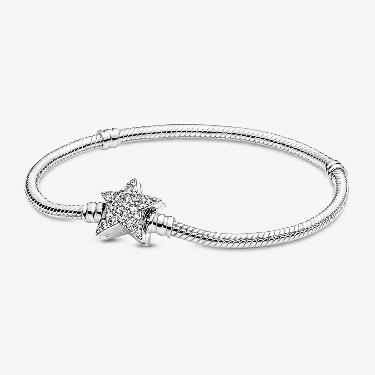 BRACCIALE CON CHIUSURA STELLA LUMINOSA PANDORA