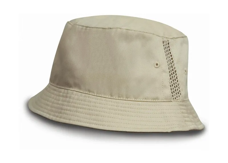 Cappello a secchiello con pannelli in mesh
