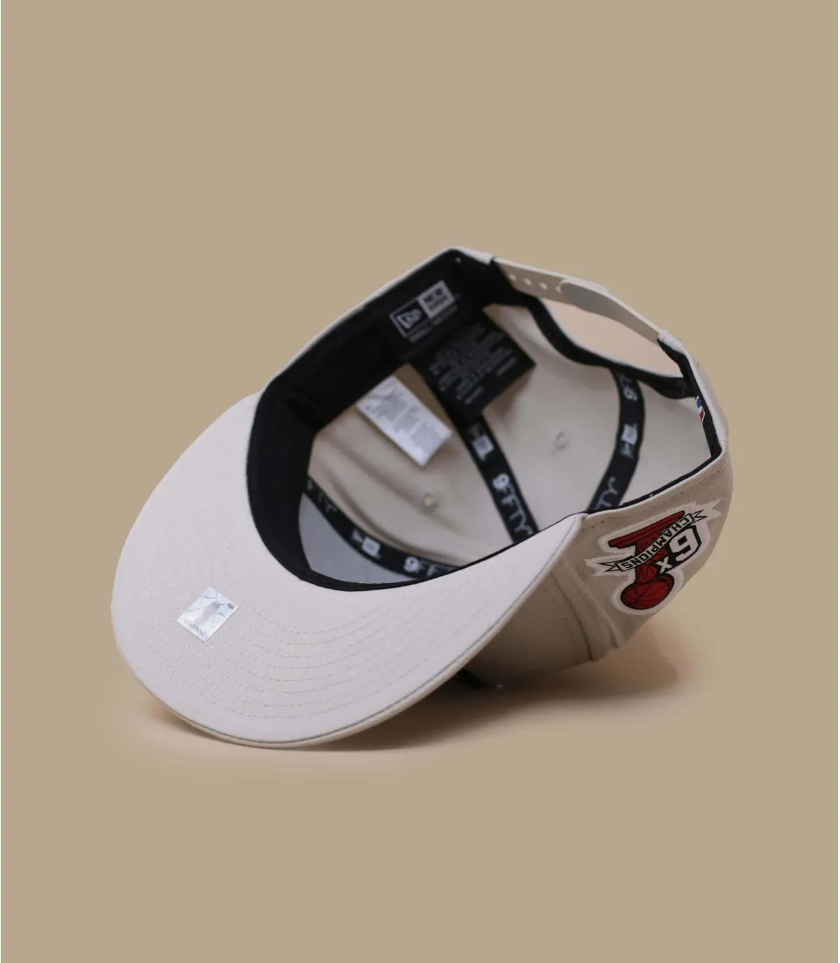 Cappello snapback Bulls beige rossoCappellini Seasonal Infill 9Fifty Bulls stone     