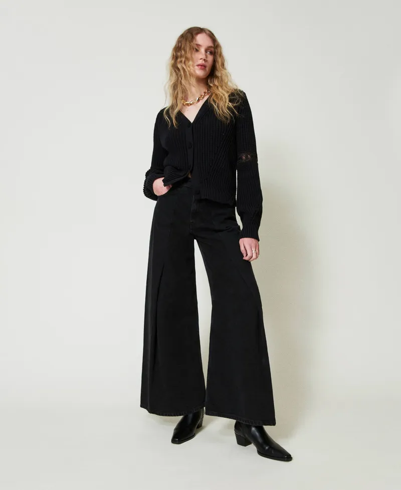 Cardigan a costine con pizzo