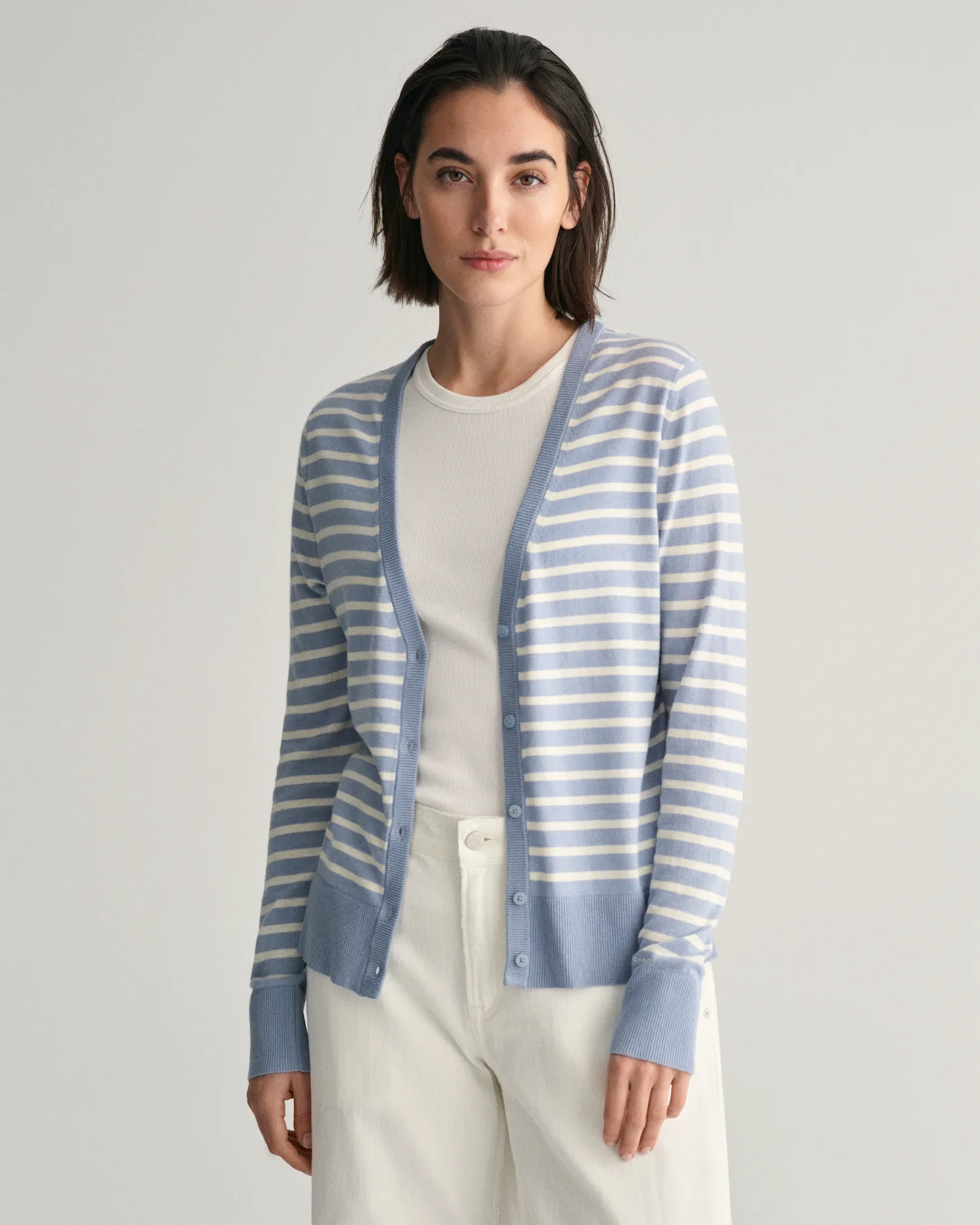 Cardigan a righe in maglia fine