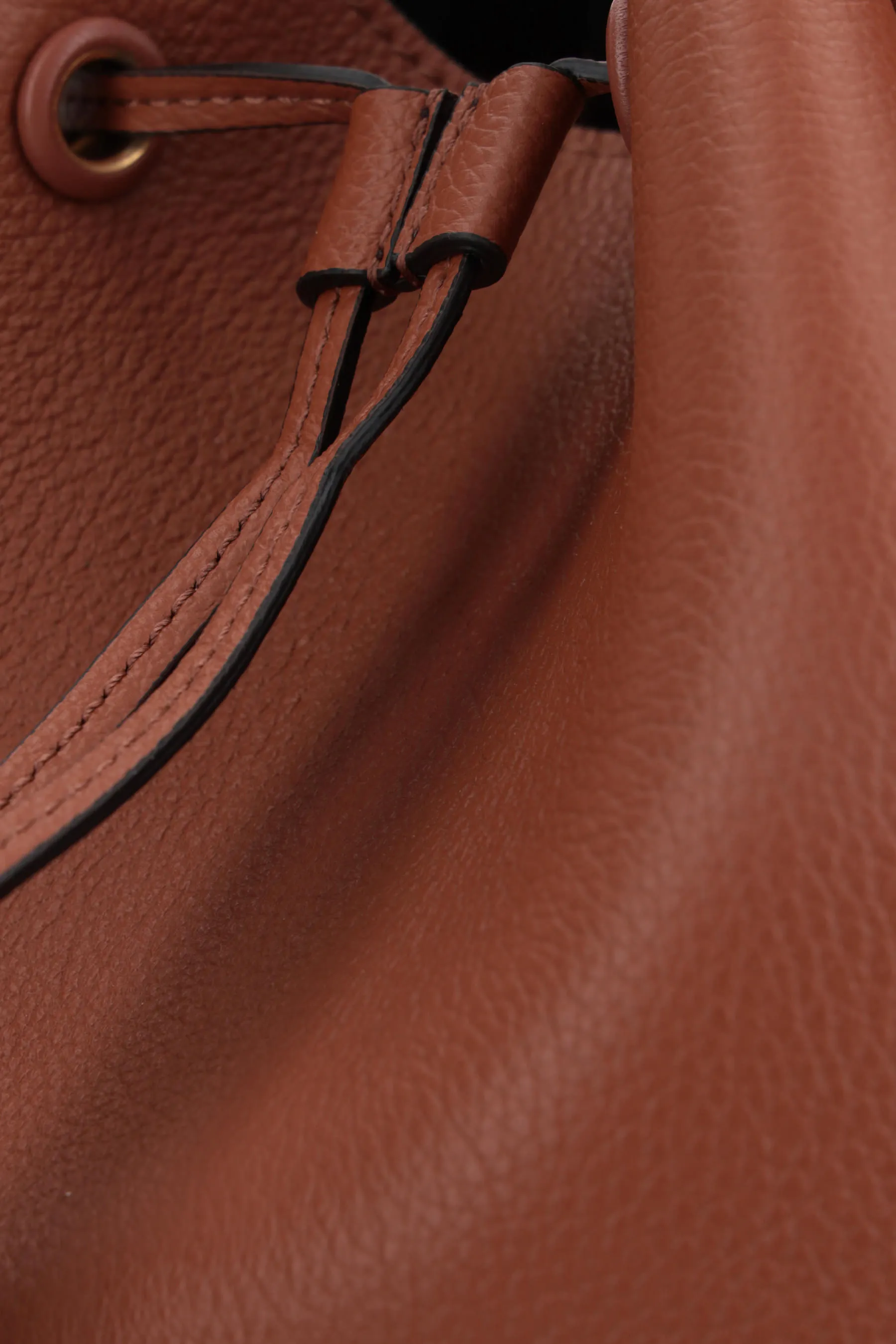 CHLOÉ borsa a secchiello Marcie in pelle martellata
