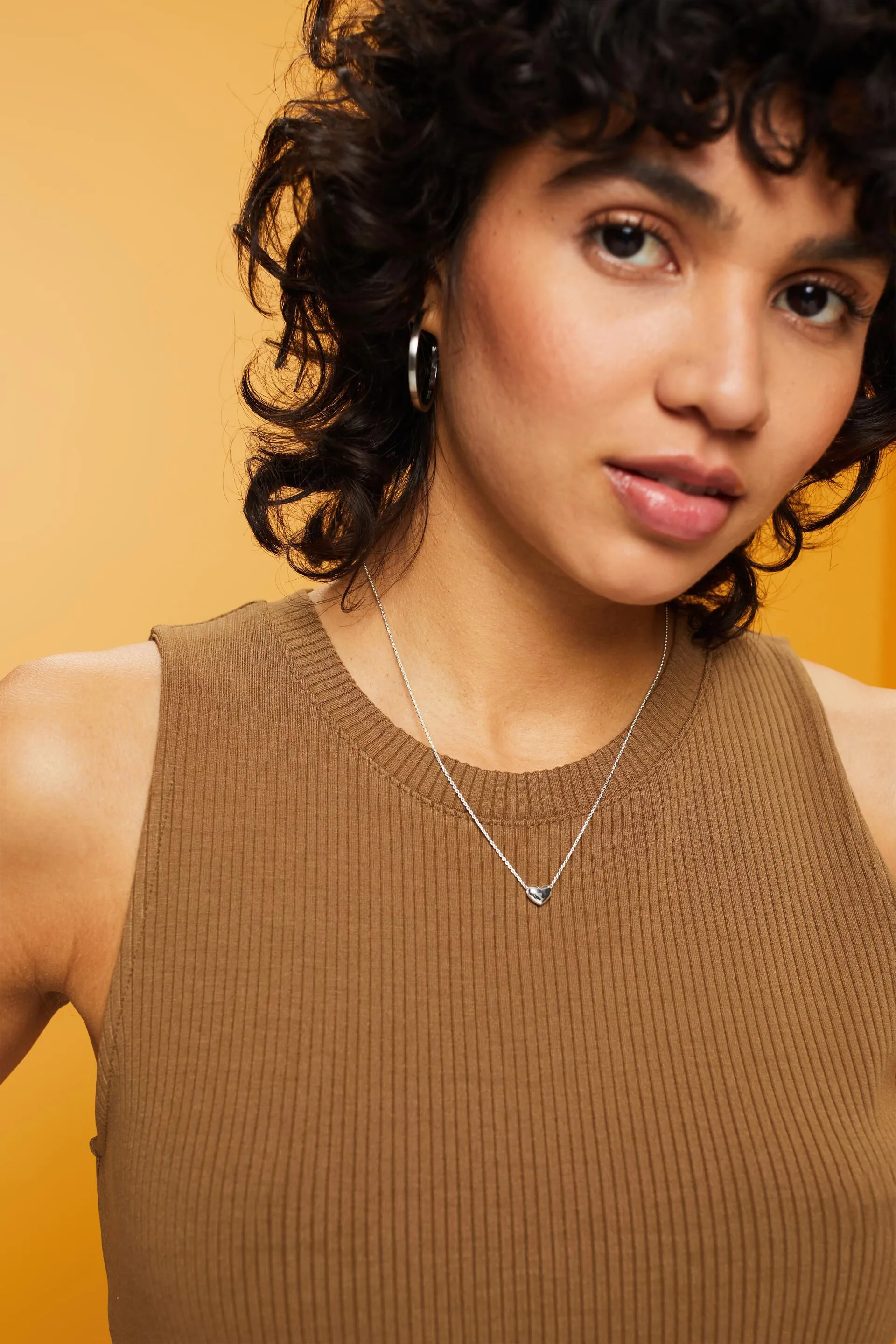 Collana con ciondolo a forma di cuore, in argento sterling