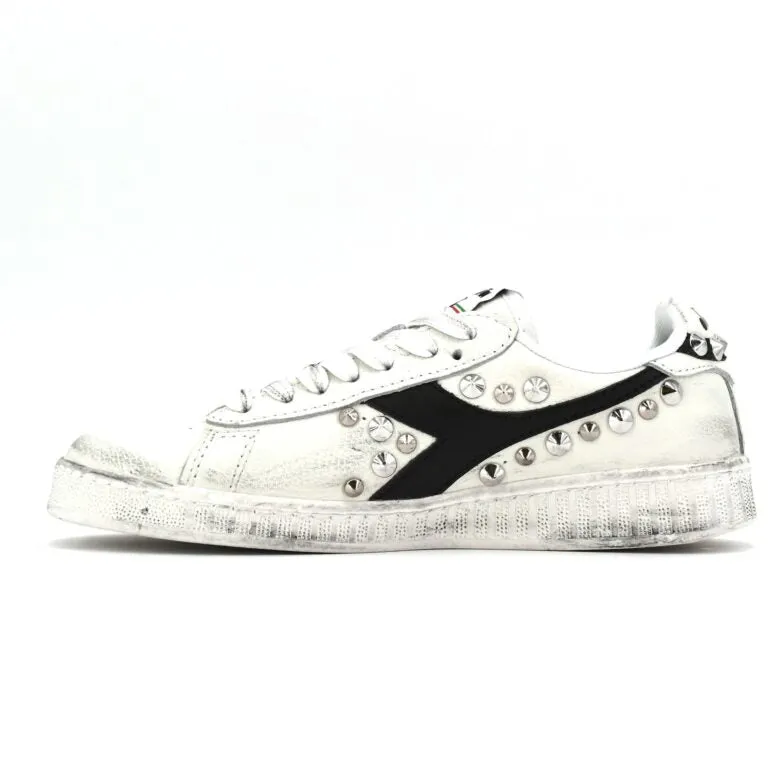 Diadora Low Sneakers Customized Borchie Baffo nero