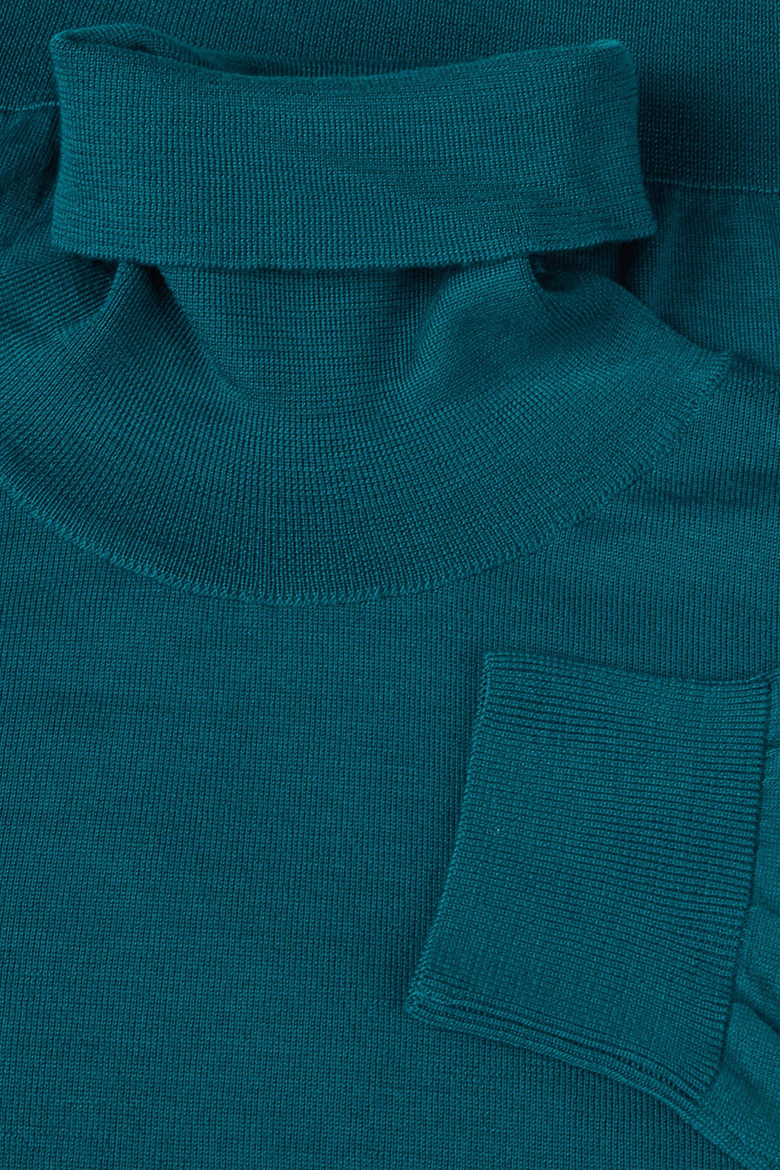Dolcevita lana merino super fine petrolio