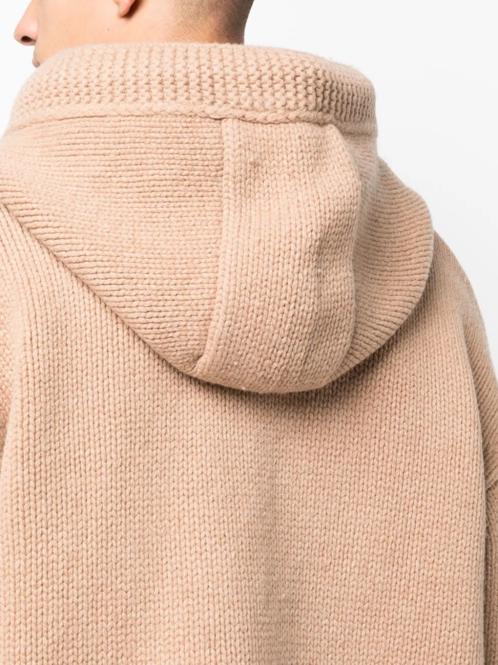 felpa beige in maglia con cappuccio