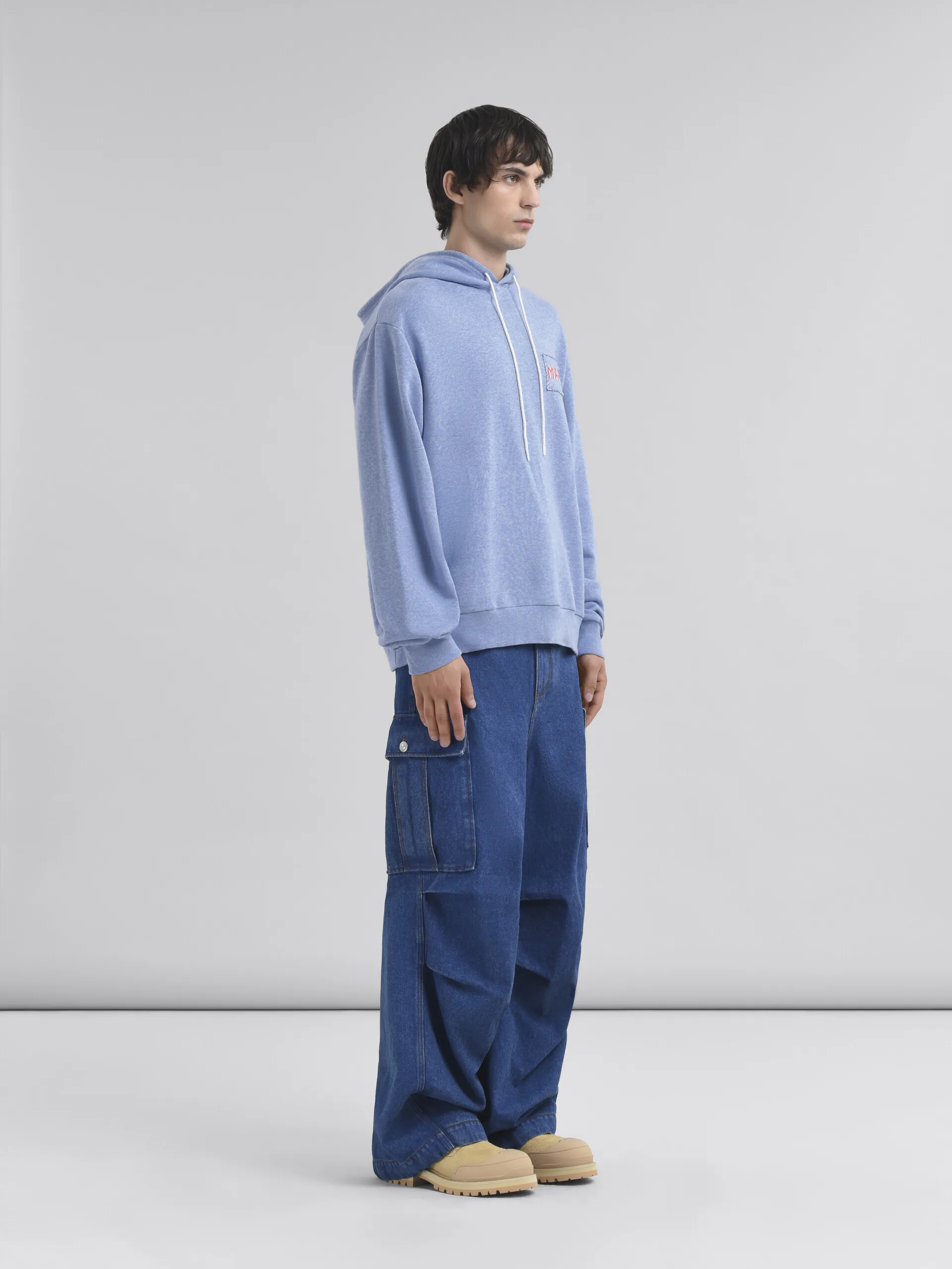 Felpa con cappuccio in cotone mélange azzurro con applicazione Marni