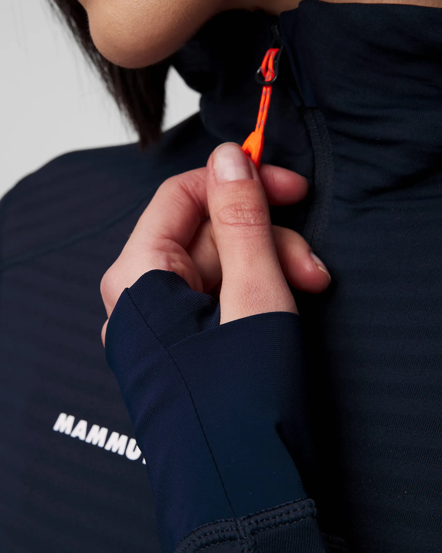 Felpa da donna MAMMUT TAISS LIGHT ML HOODED 10144540-5118