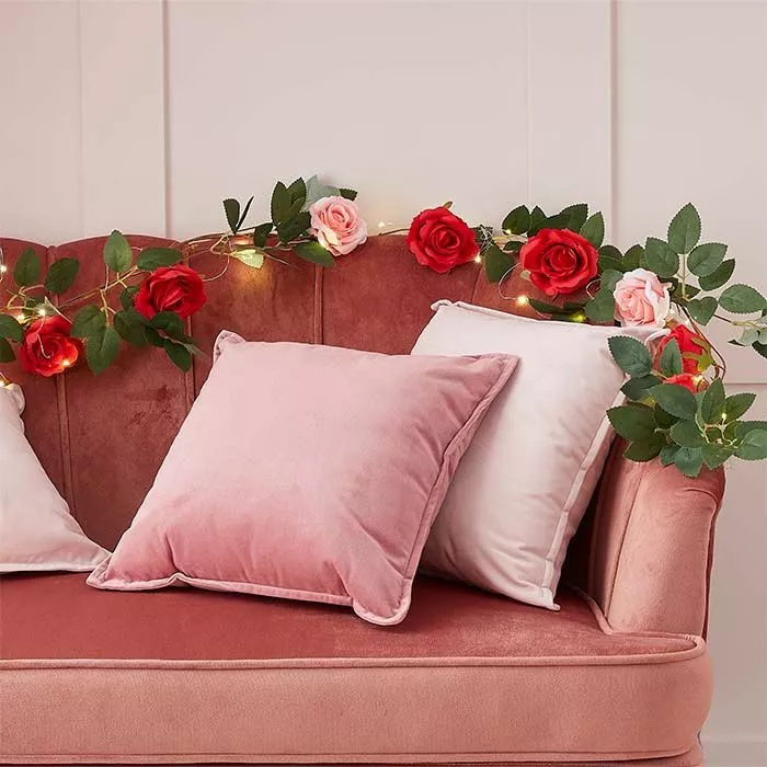 Ghirlanda di rose a LED rosa-rosso 1,8 m