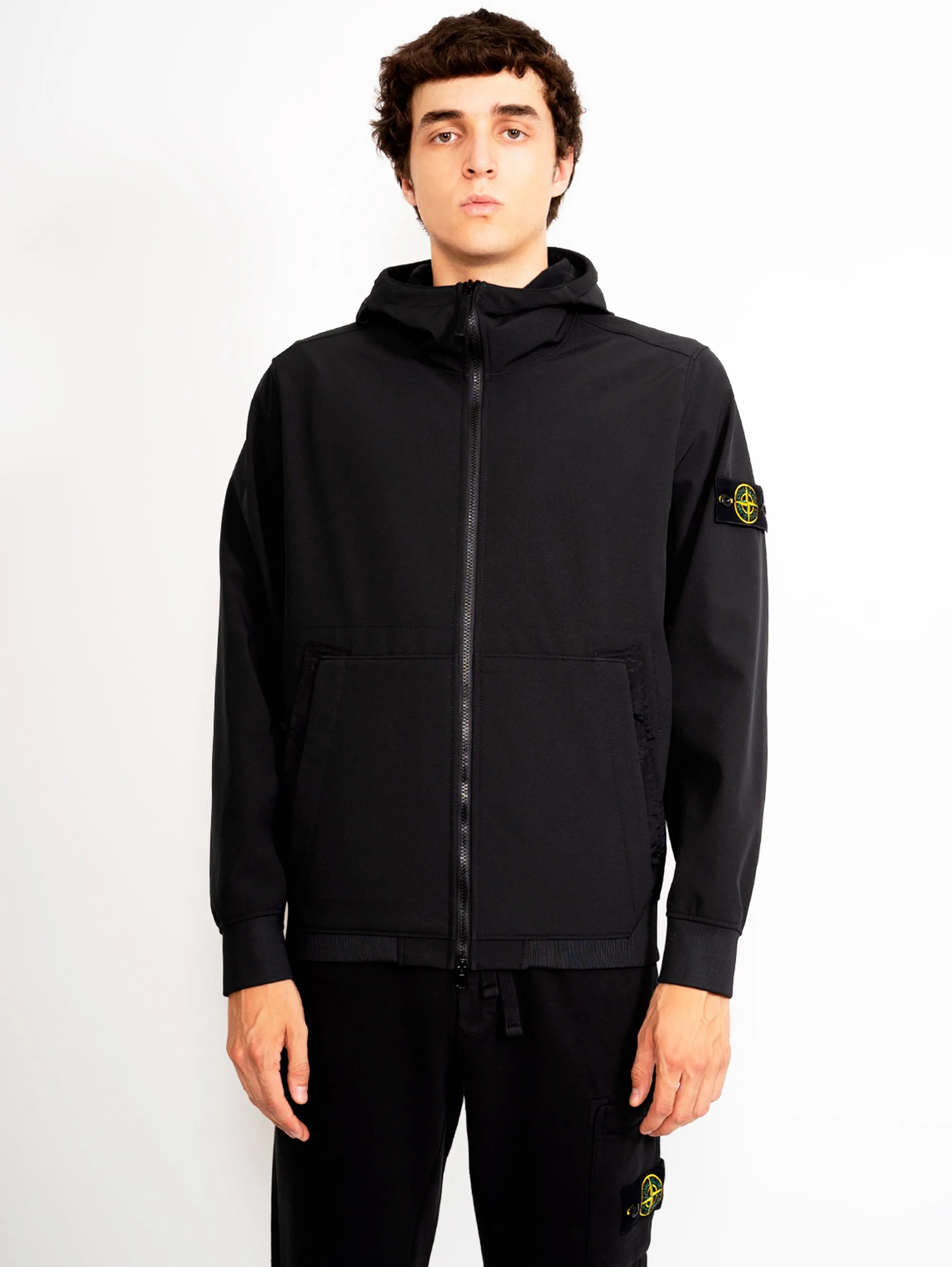 Giubbotto in Soft Shell-r con Cappuccio Nero