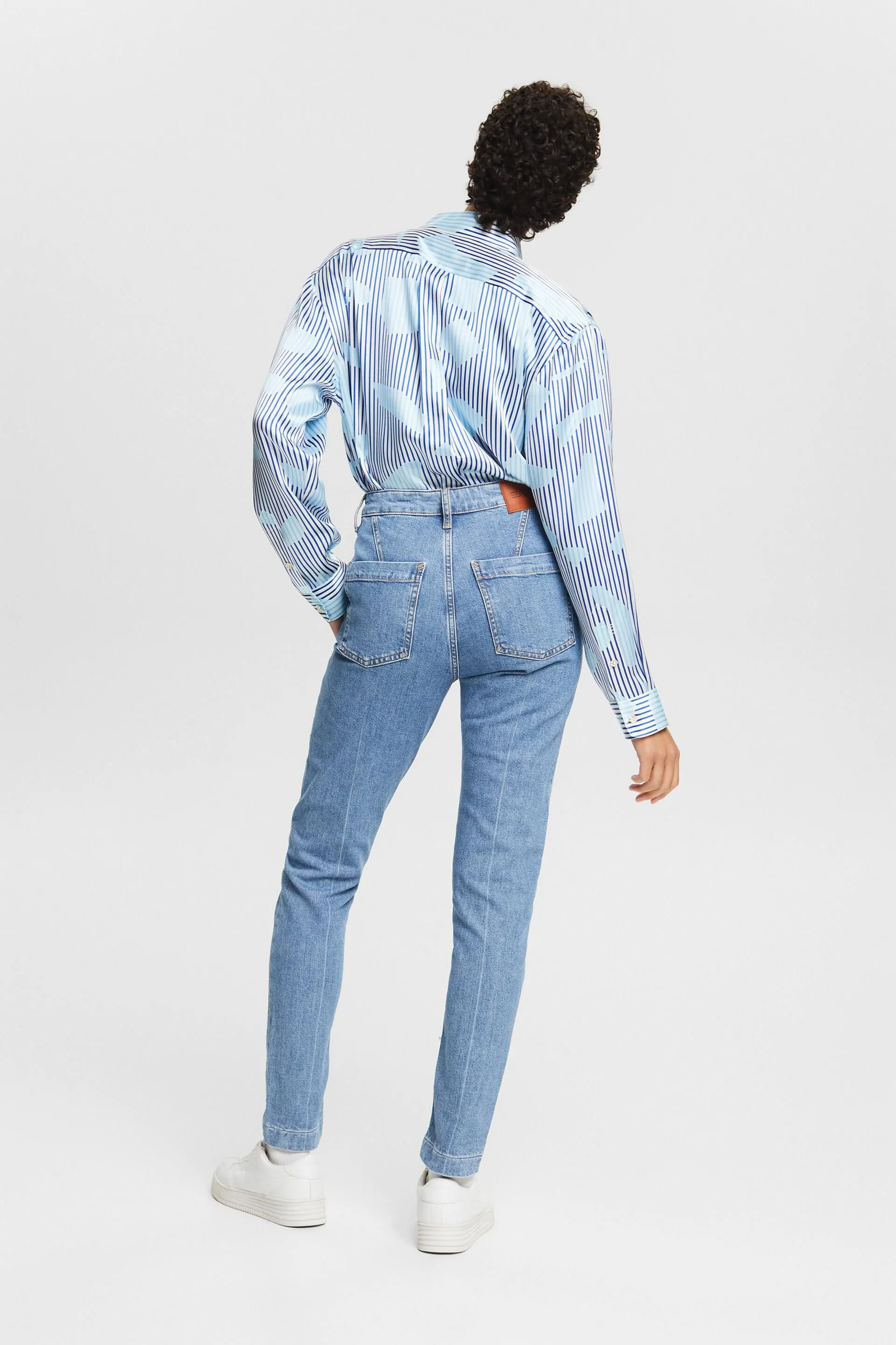 Jeans slim a vita alta