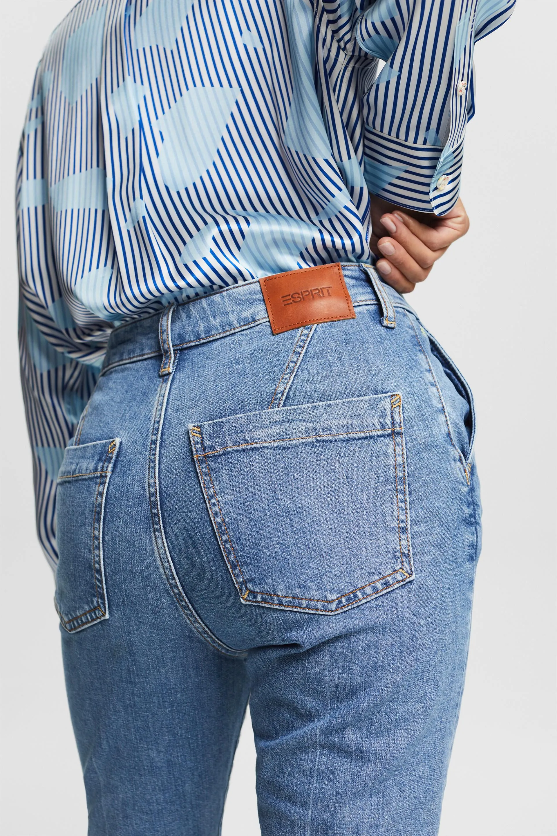 Jeans slim a vita alta