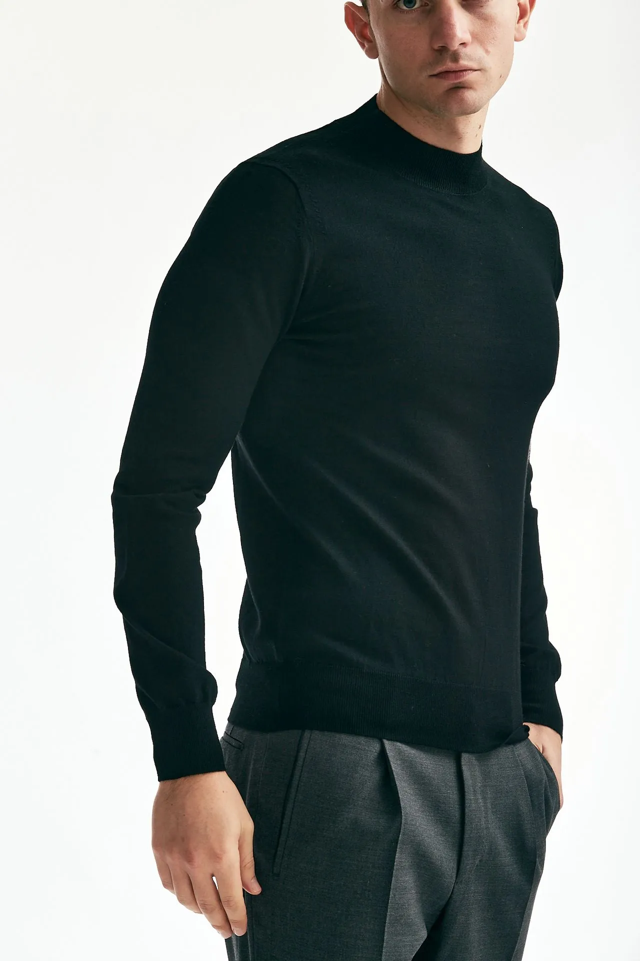 Lupetto in lana rasata nero 