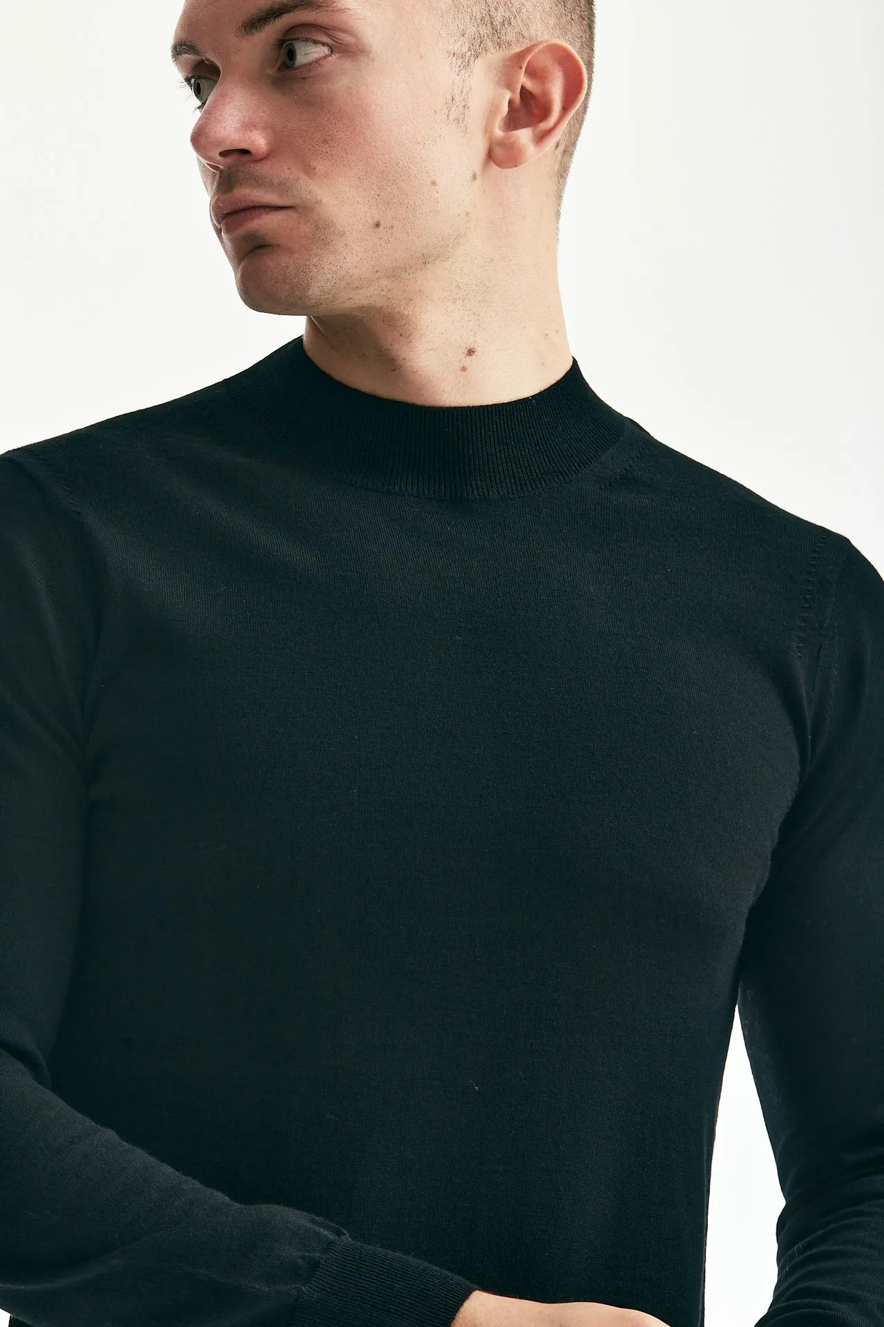 Lupetto in lana rasata nero 