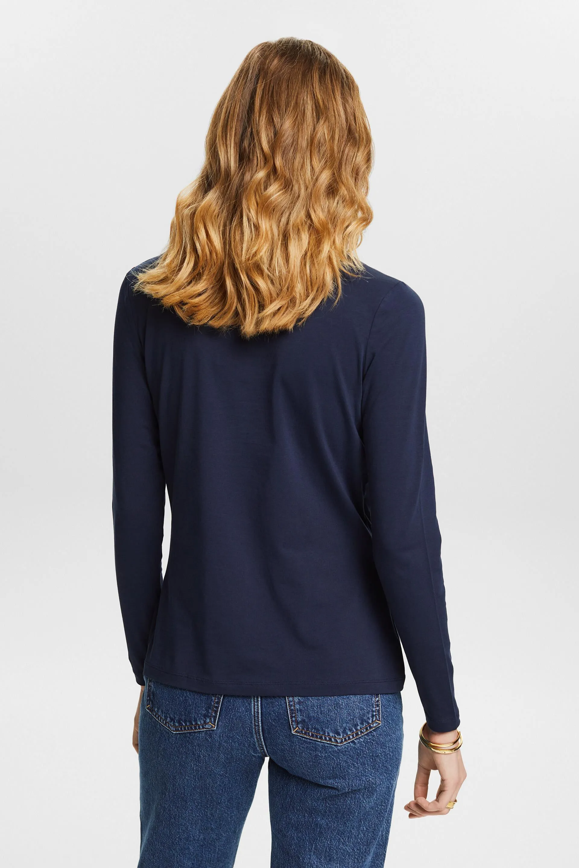 Maglia a maniche lunghe con collo dolcevita