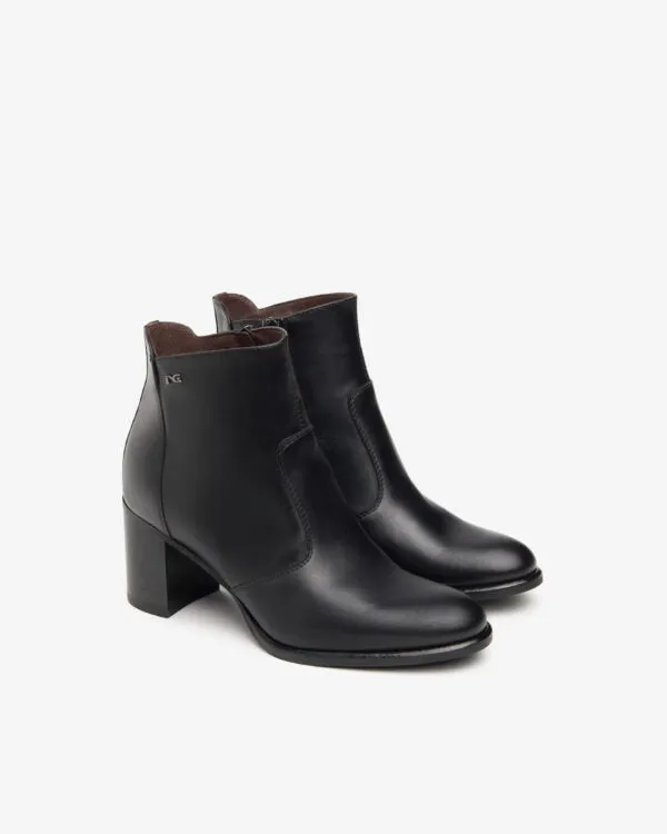 NeroGiardini Tronchetto I410952D-100 in pelle nero