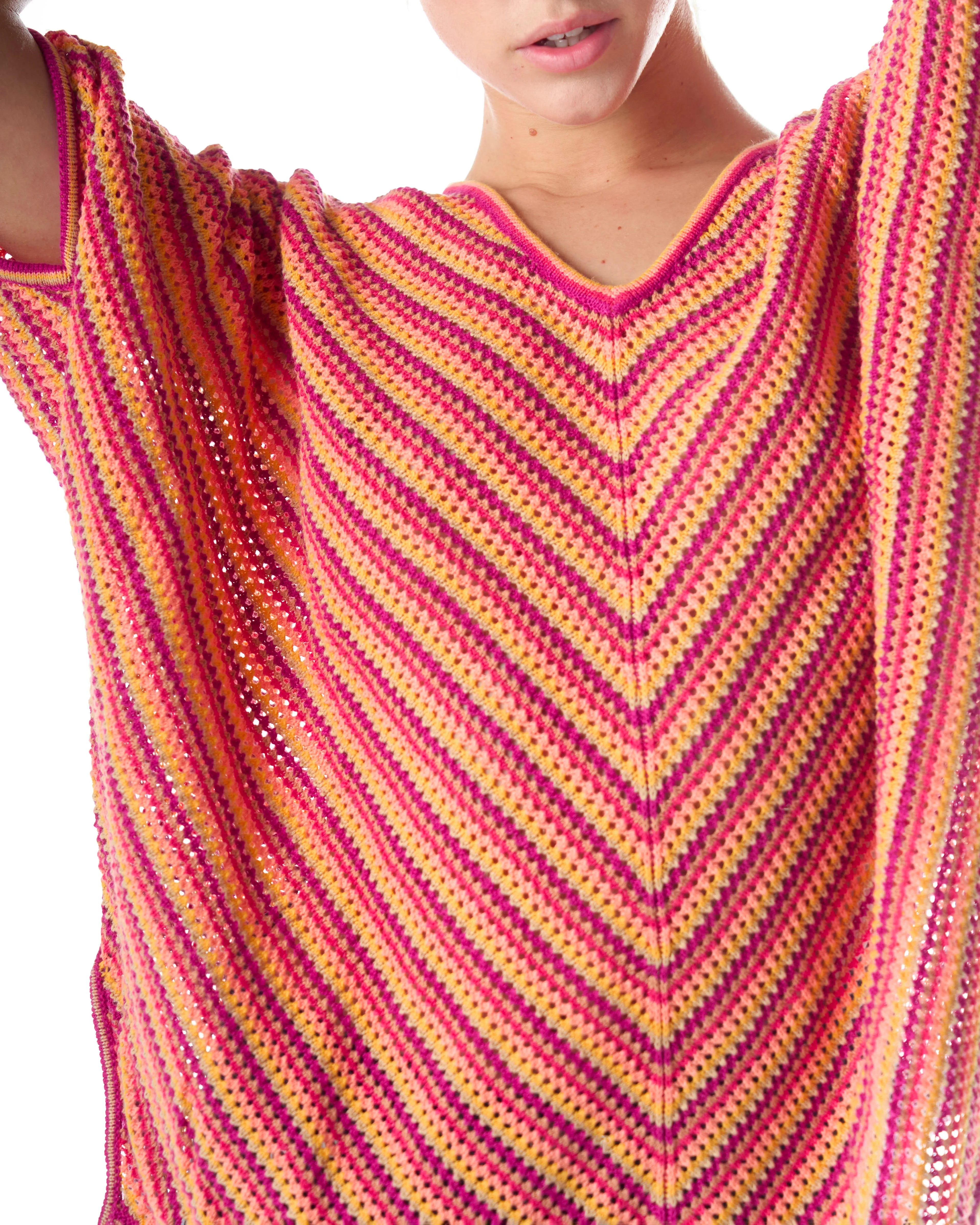 NOT SHY PONCHO CROCHET