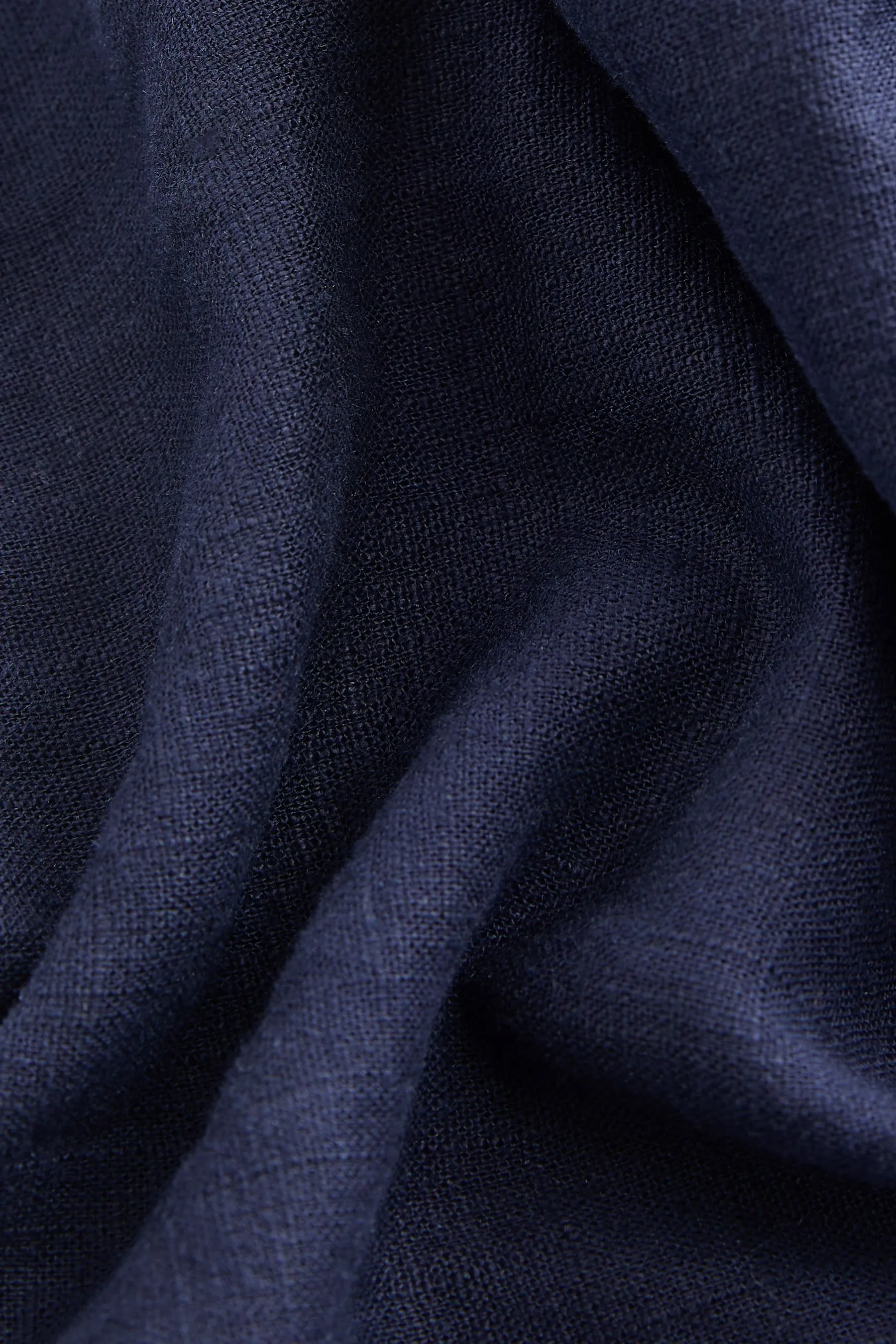 Pantaloni stretti in fondo in misto lino