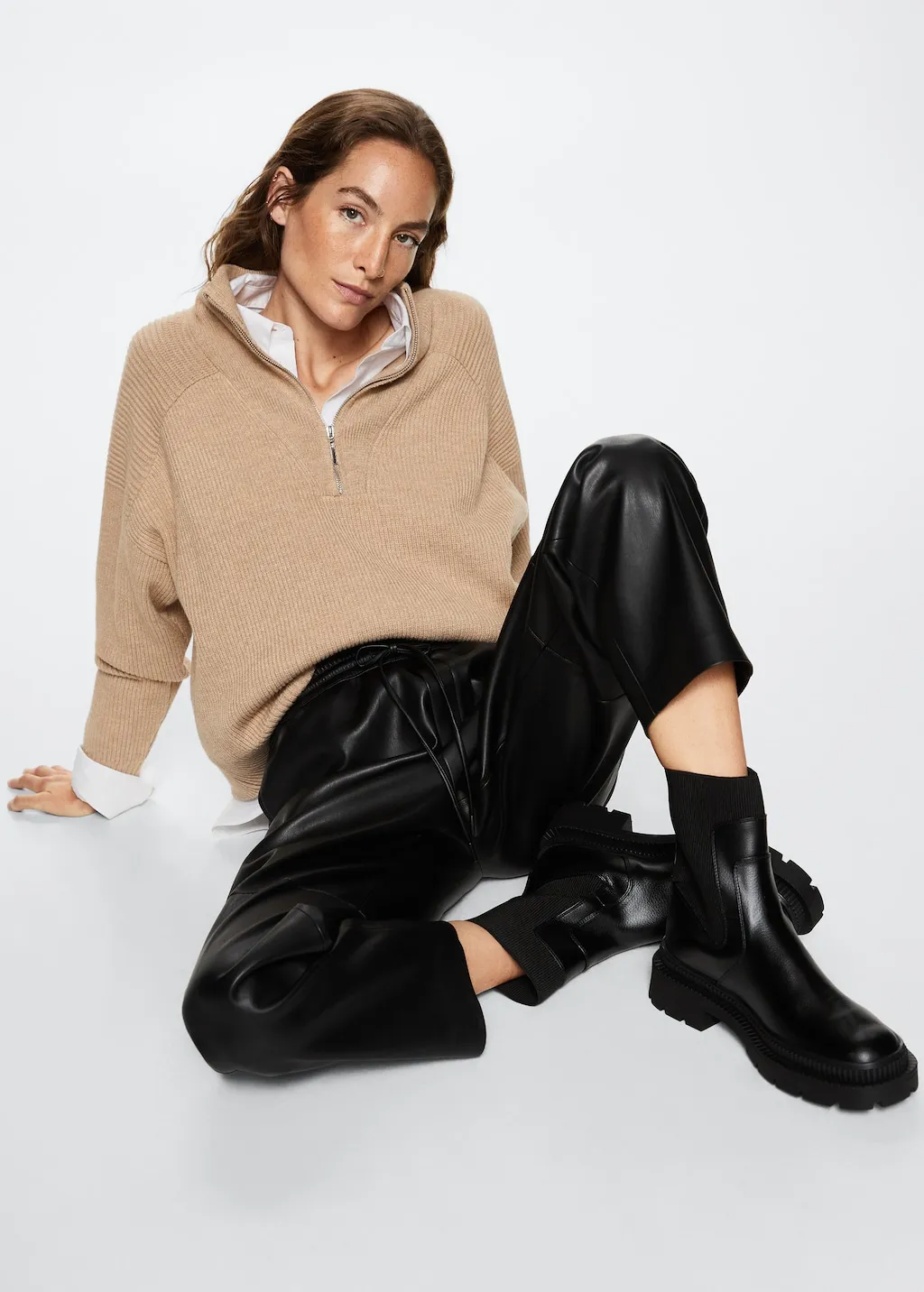 Pantaloni vita elasticizzata similpelle