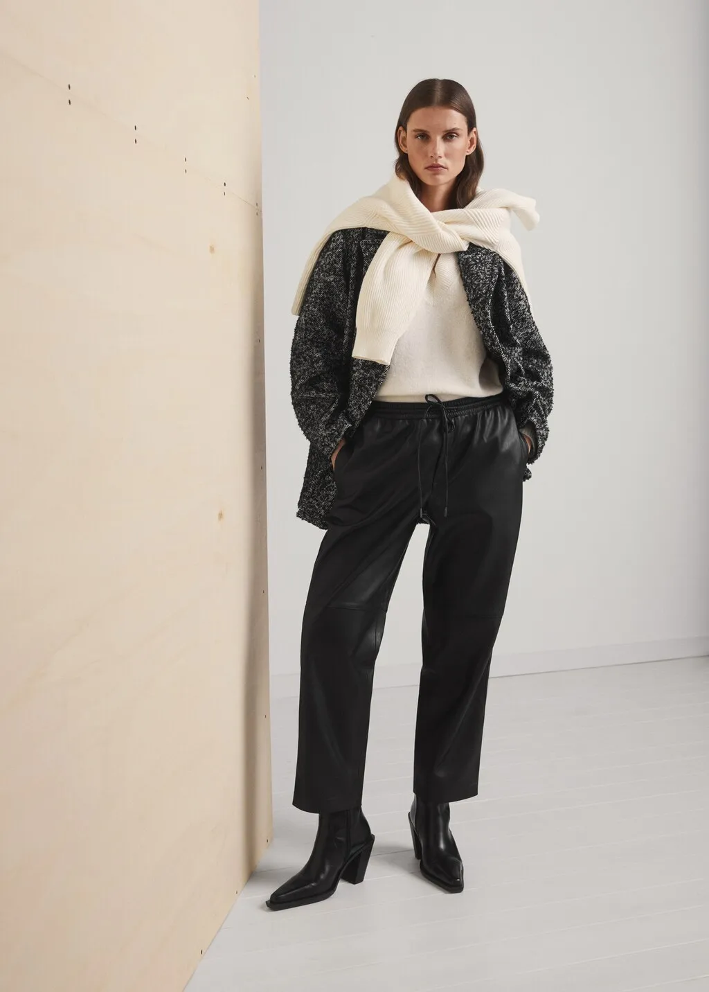 Pantaloni vita elasticizzata similpelle