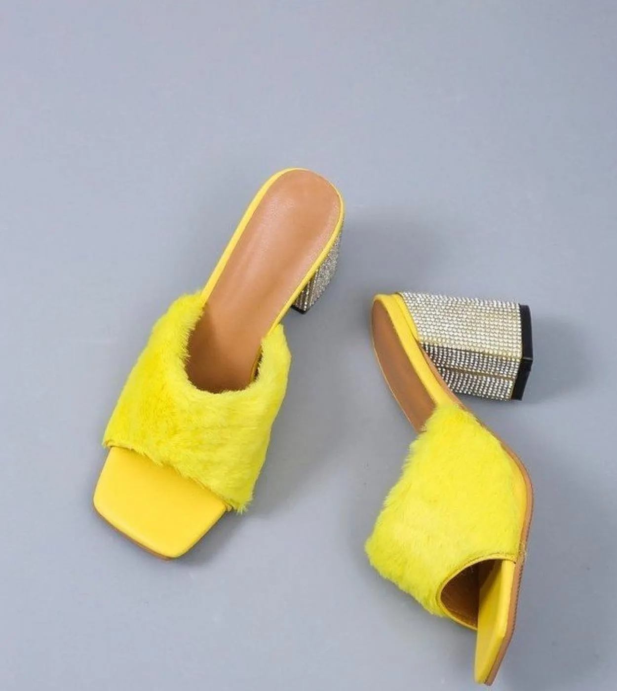 Pantofole da donna estive di grandi dimensioni Pantofole con tacco alto quadrato e tacco largo Sandali da donna slipon con punta