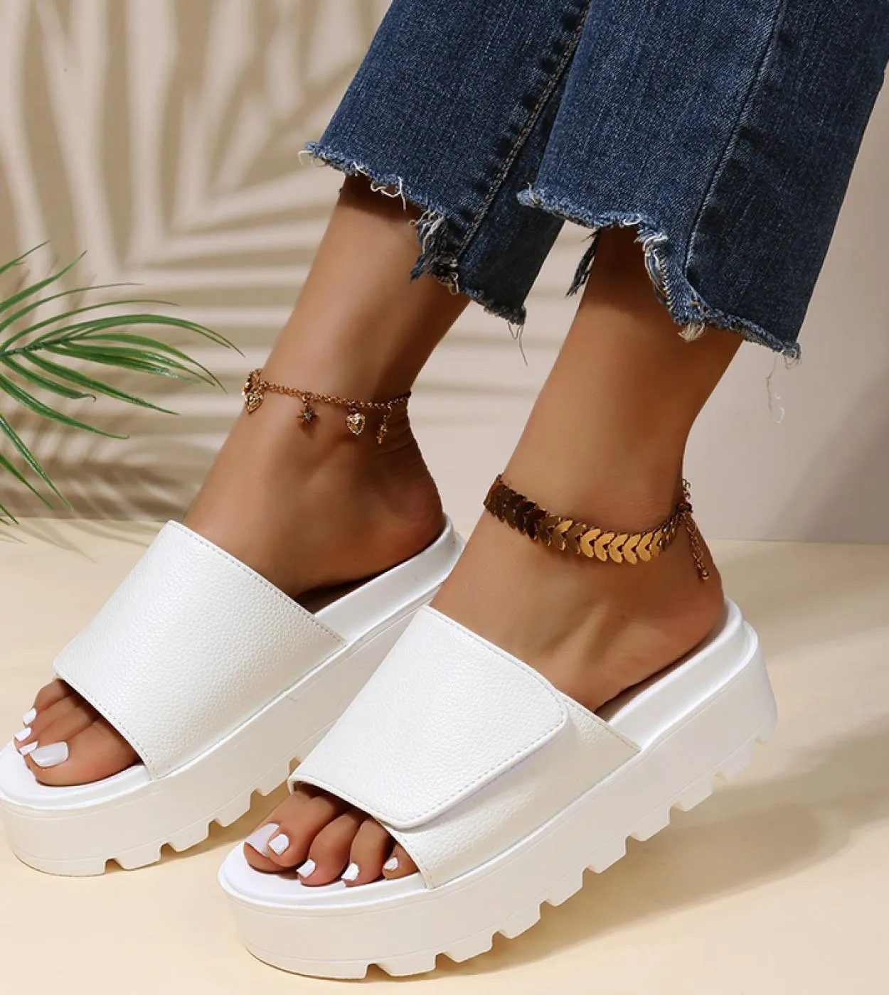 Pantofole in pelle da donna con plateau sandali con plateau neri da donna in pelle sintetica nera