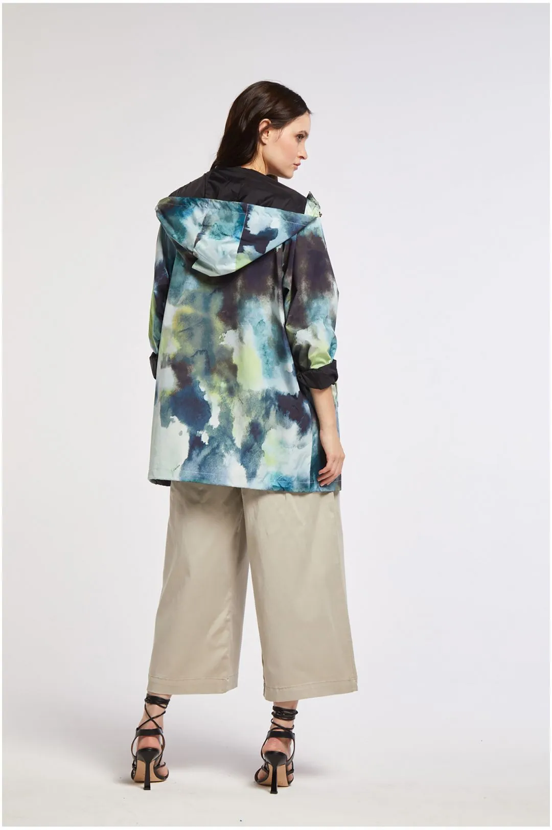 parka in tessuto tecnico stampato camouflage multiverde