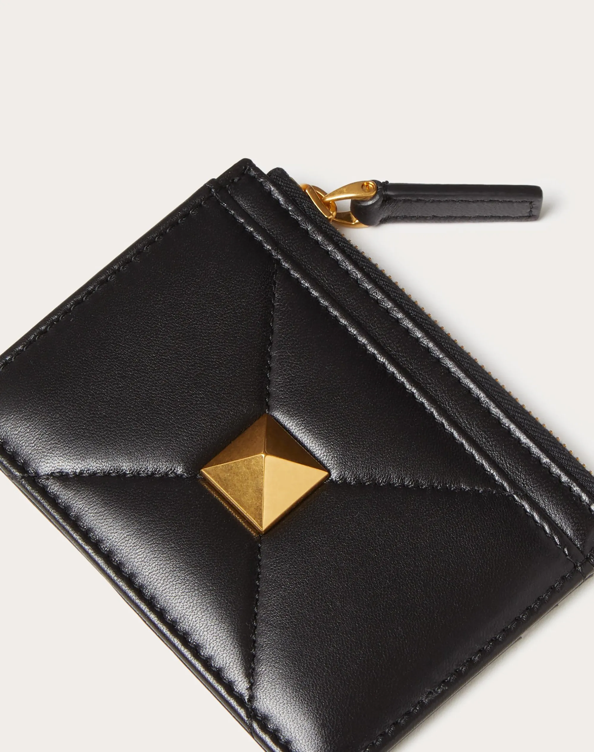 PORTACARTE CON ZIP ROMAN STUD IN NAPPA