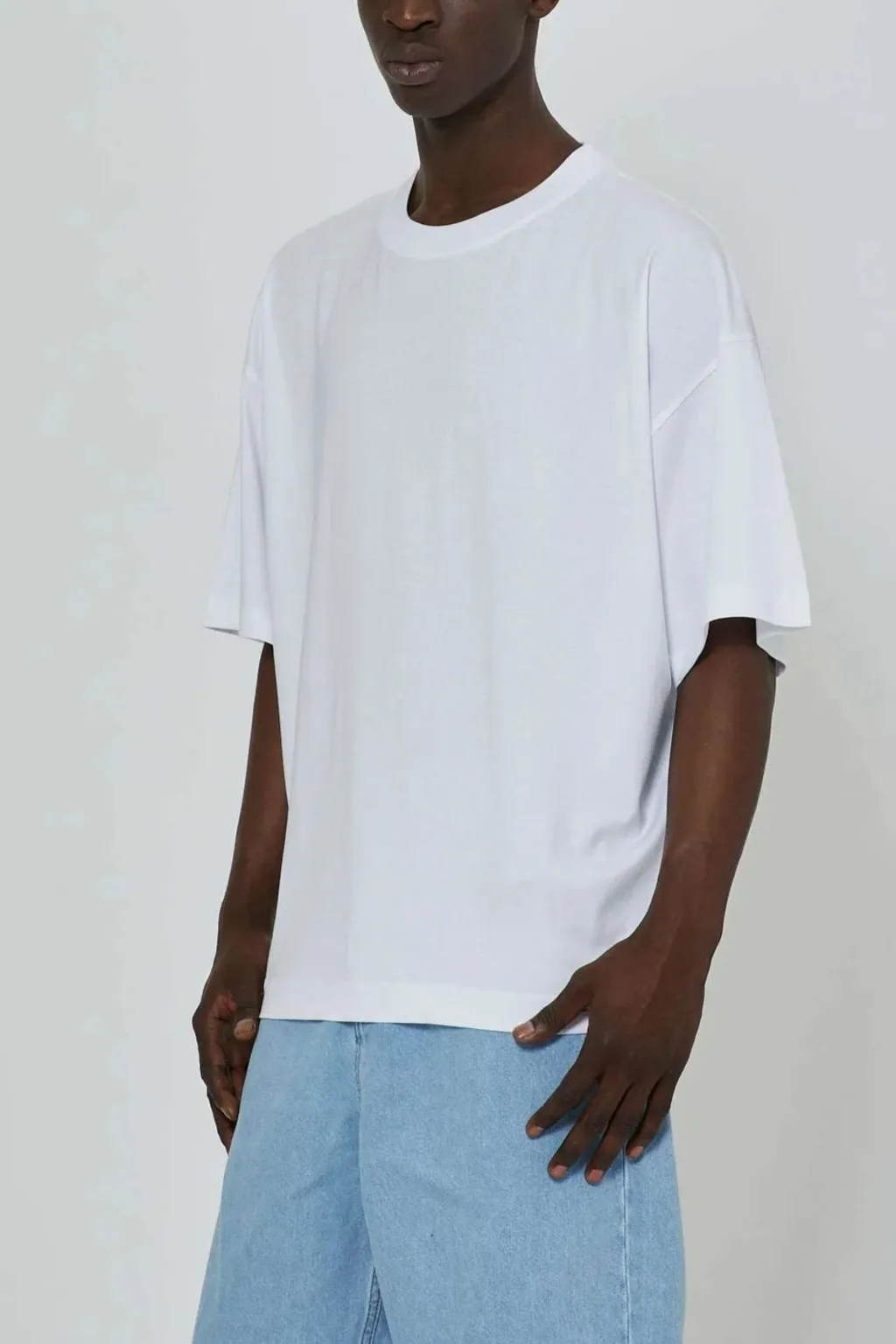 RICHMOND T-SHIRT   OVER CON STAMPA RICAMATA SUL RETRO  HUGLY BIANCO