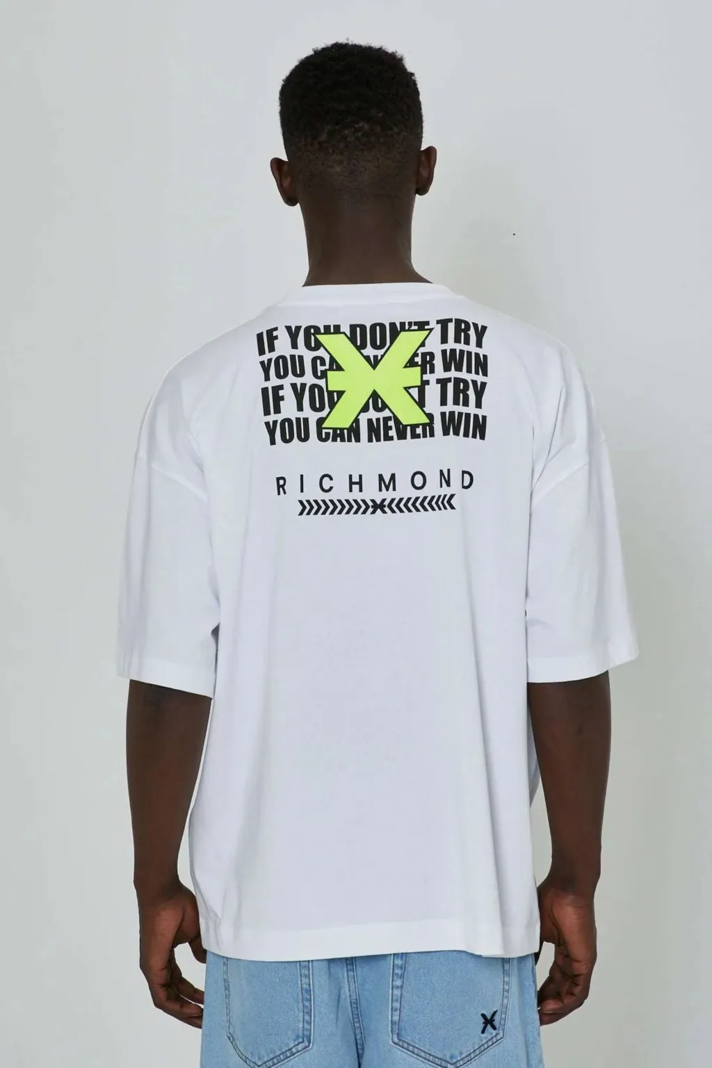 RICHMOND T-SHIRT   OVER CON STAMPA RICAMATA SUL RETRO  HUGLY BIANCO