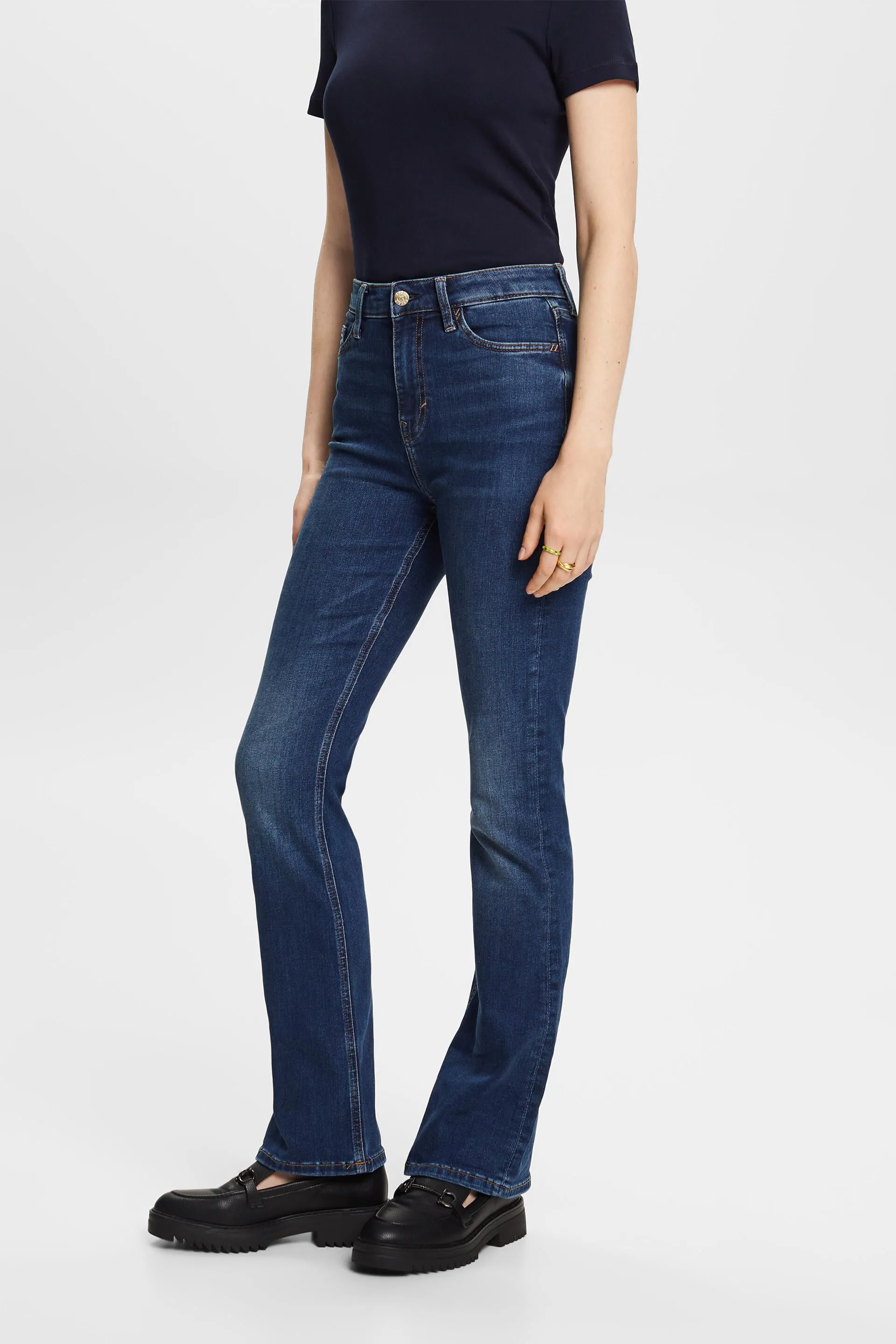 Riciclati: jeans bootcut a vita alta