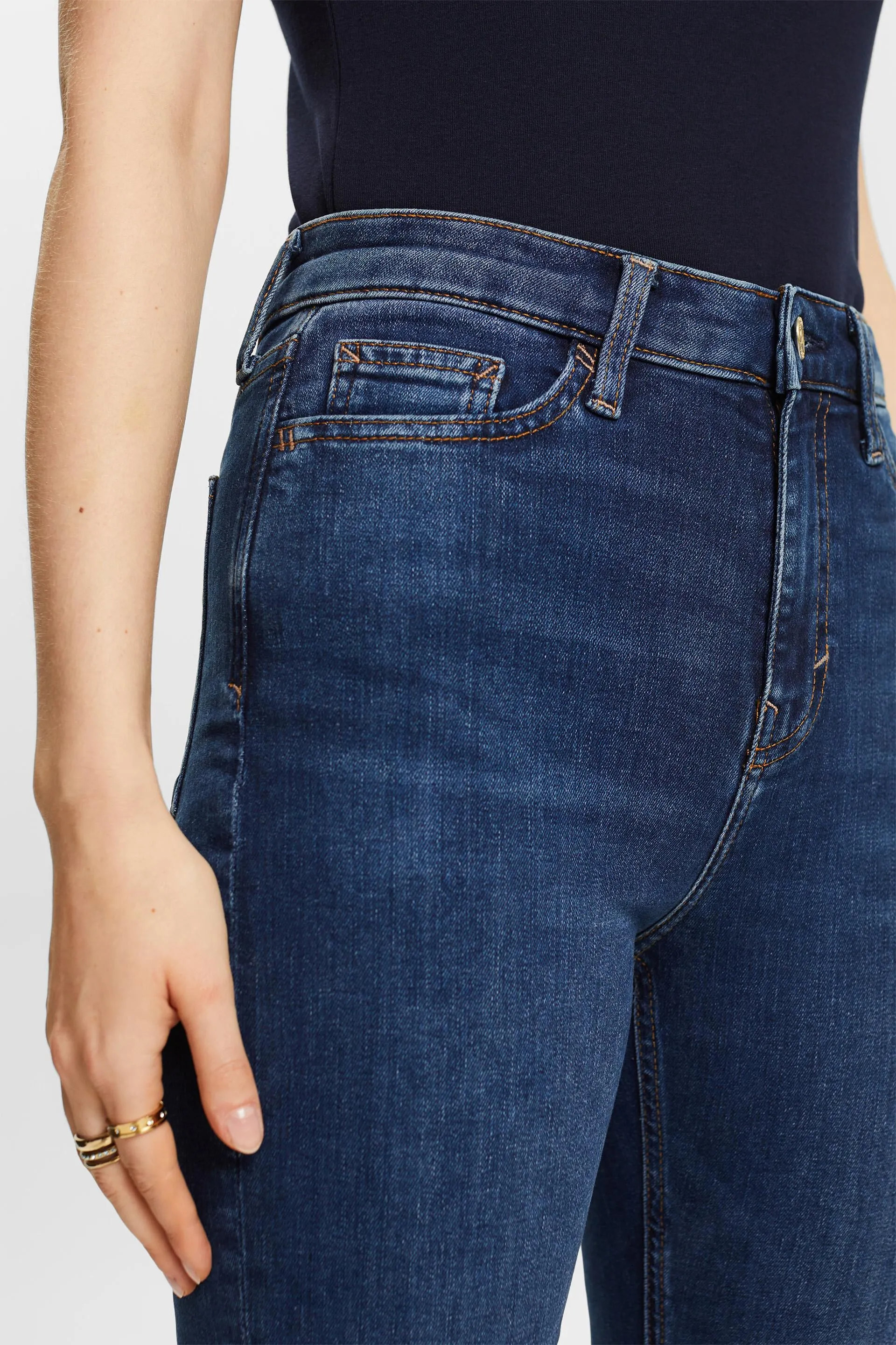 Riciclati: jeans bootcut a vita alta