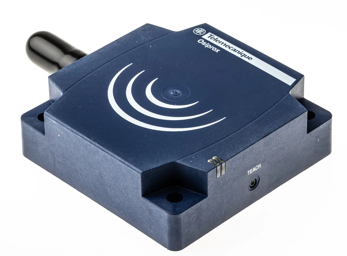Sensore di prossimità a parallelepipedo Telemecanique Sensors, rilevamento 60 mm, 12 → 24 V c.c.