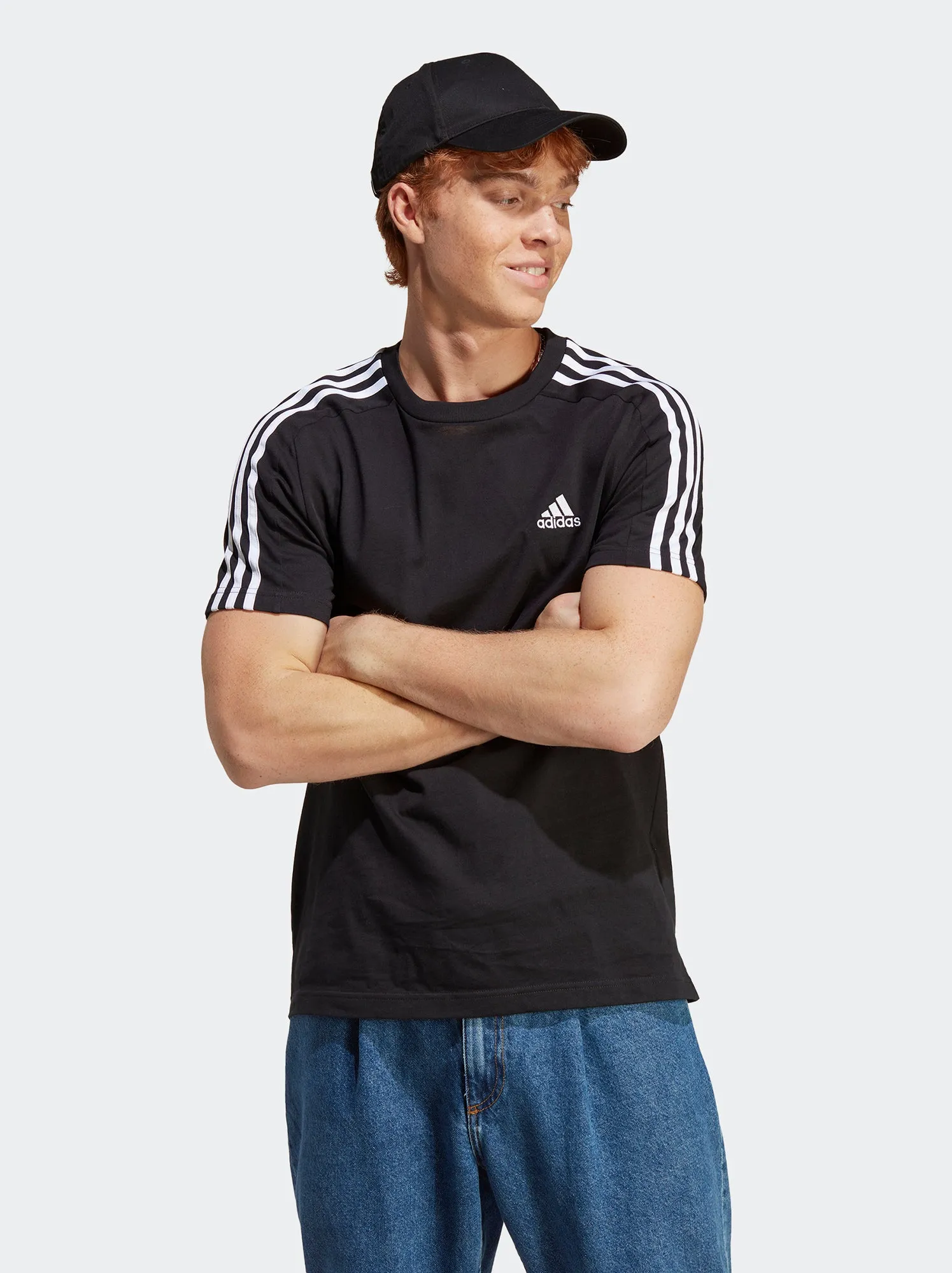 T-shirt con bande 'adidas' sulle spalle - NERO