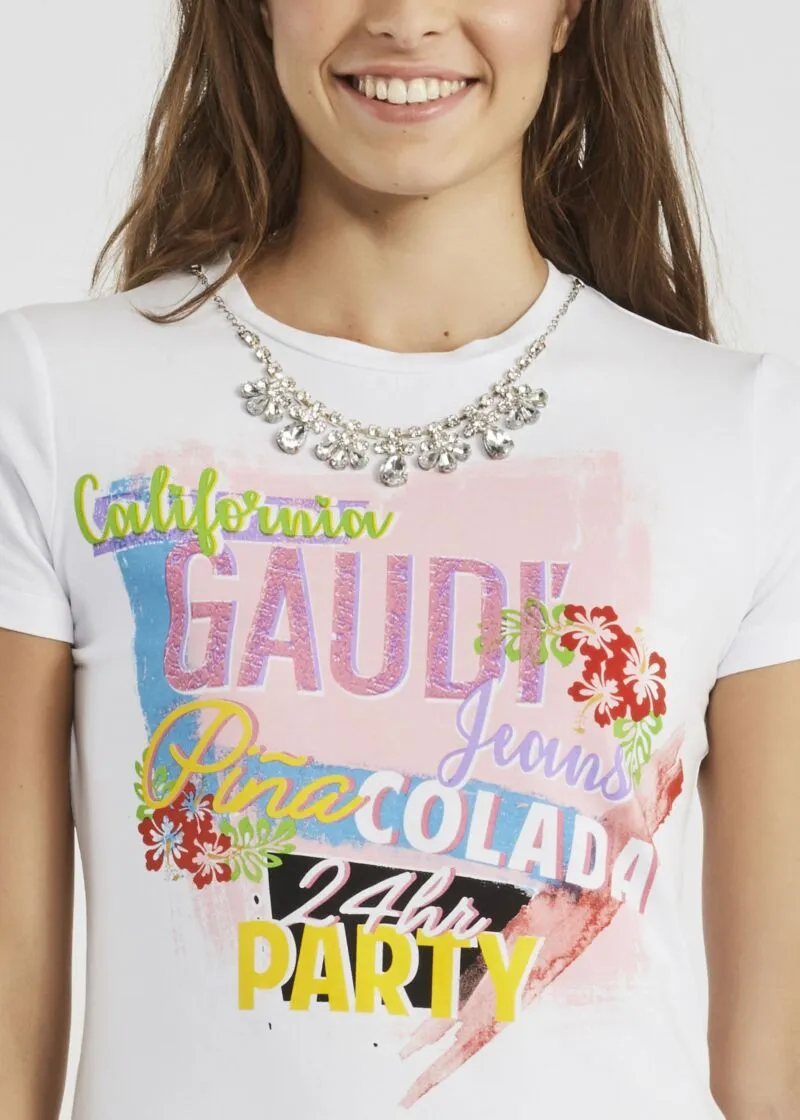 T-shirt con collana
