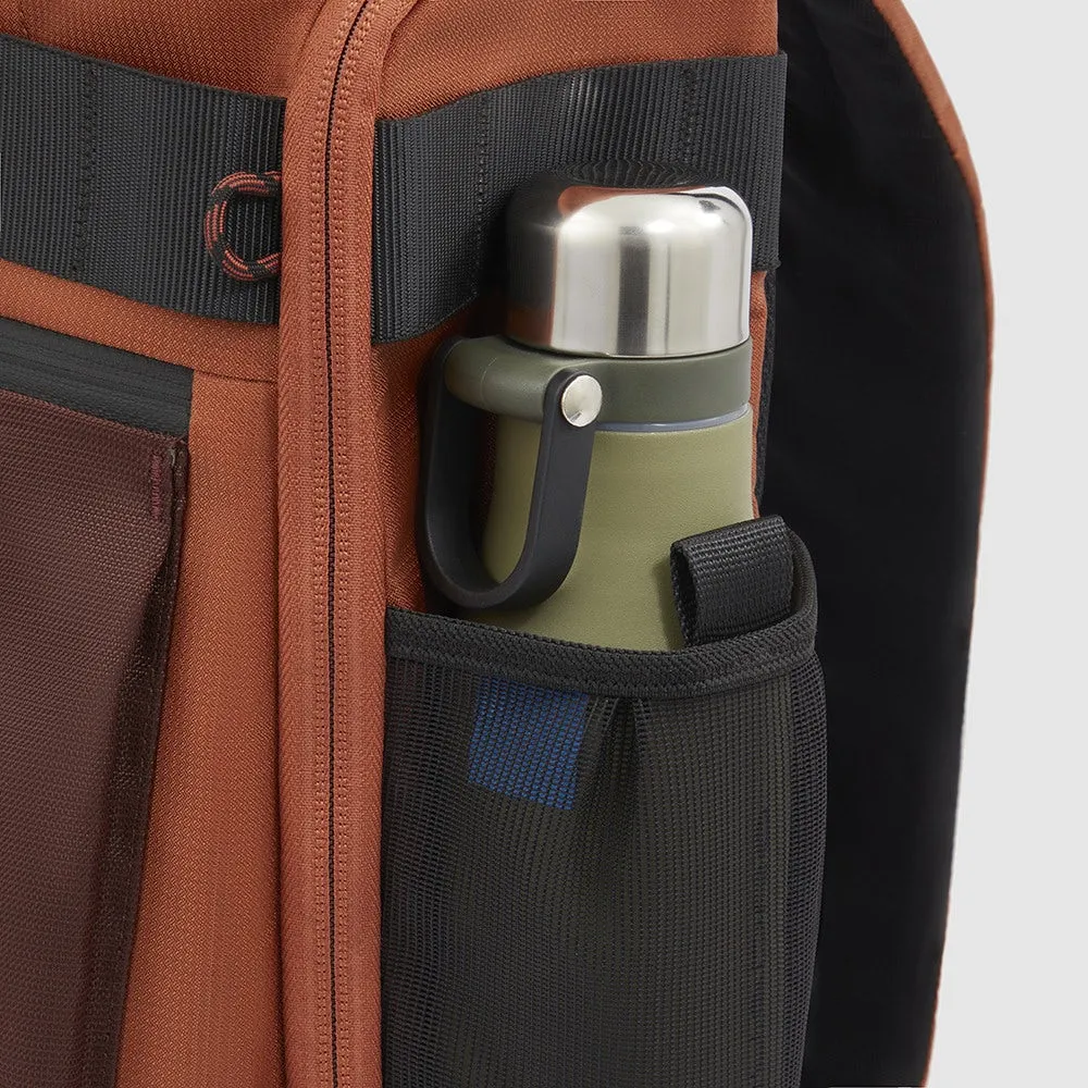 Zaino da Bici PIQUADRO in Nylon Riciclato Arancione con Porta Pc 14 Linea Arne - CA5999S125L
